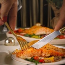 SALMÃO AO MOLHO MEDITERRÂNEO