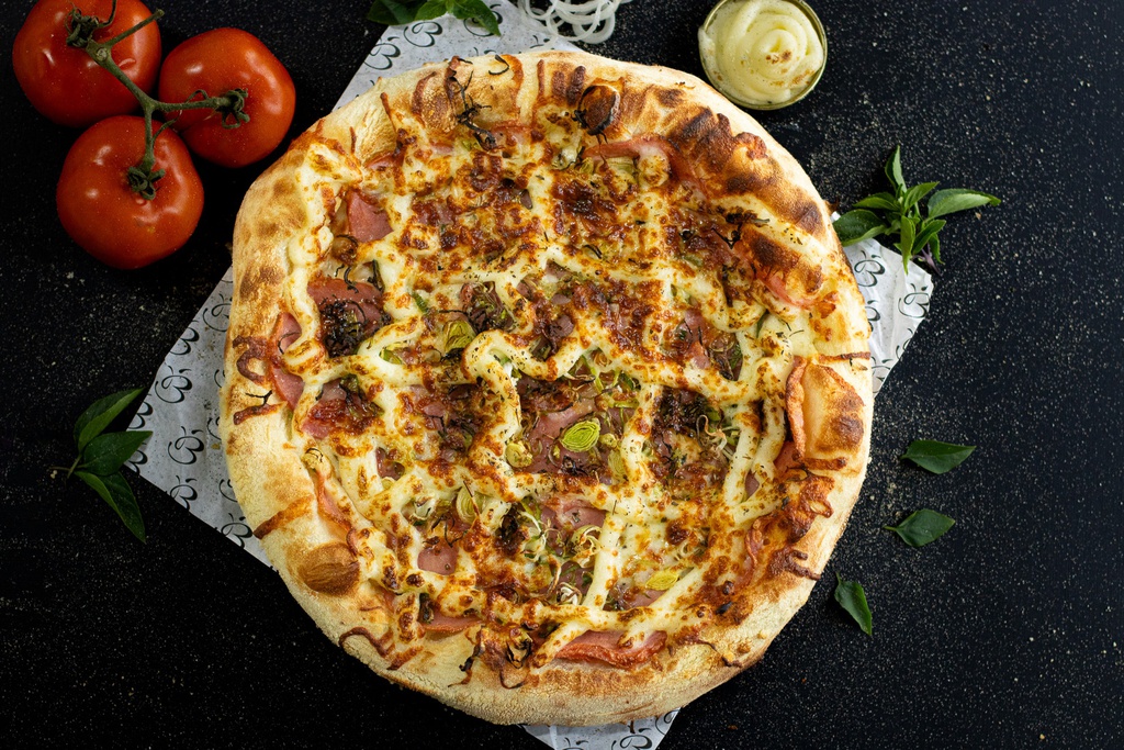 Pizza Peito de Peru com Alho-Poró