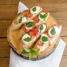 [43925] BRUSCHETTA CAPRESE BANDEJA